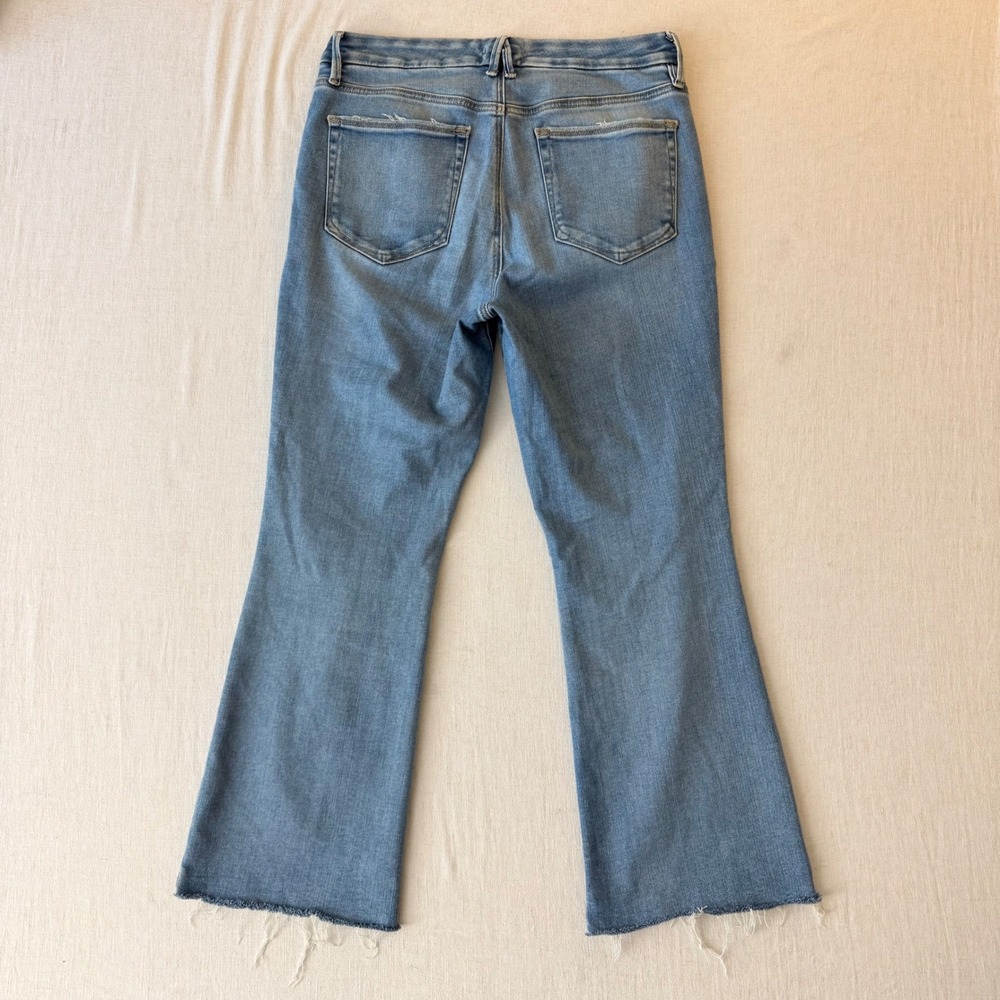 Good American Good Legs Crop Mini Boot Jeans Womens 10/30 Blue Indigo521 - Picture 3 of 10